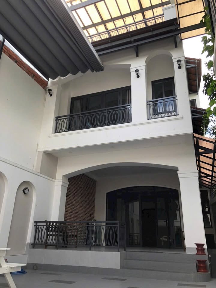 Nhà cho thuê 2 mặt tiền Lê Văn Nhung, Long Xuyên 230m² giá 25 triệu - Thích hợp kinh doanh!