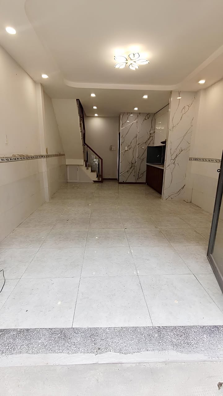 Nhà phố Tân Quý 32m² giá 3 tỷ - Sổ hồng chính chủ, vị trí đắc địa!