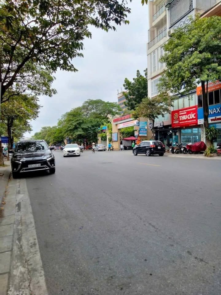 Nhà mặt phố Thanh Nhàn, Hai Bà Trưng 50m² giá thương lượng - Vị trí kinh doanh sầm uất!