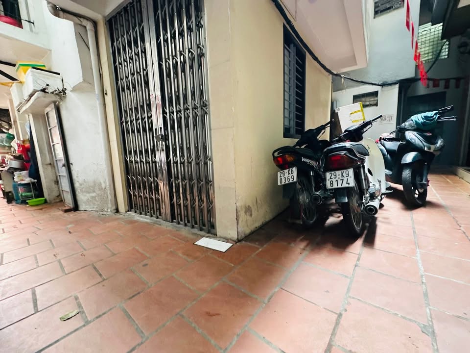 Nhà riêng Khâm Thiên 15m² giá 3 tỷ - Lô góc thoáng mát, ô tô tránh!