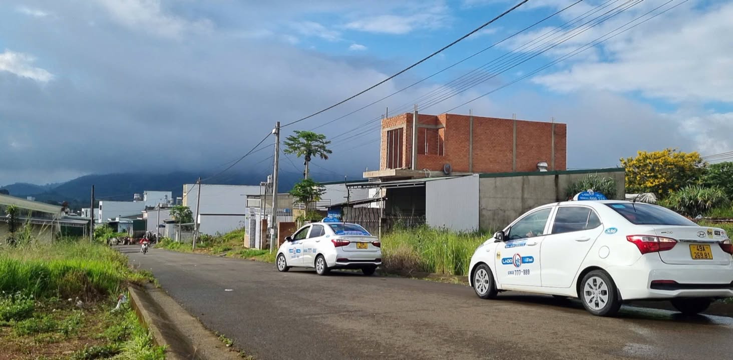 Đất nền góc 2 mặt tiền công viên tại Bảo Lộc, 90m² giá 1.75 tỷ - Đầu tư sinh lời!