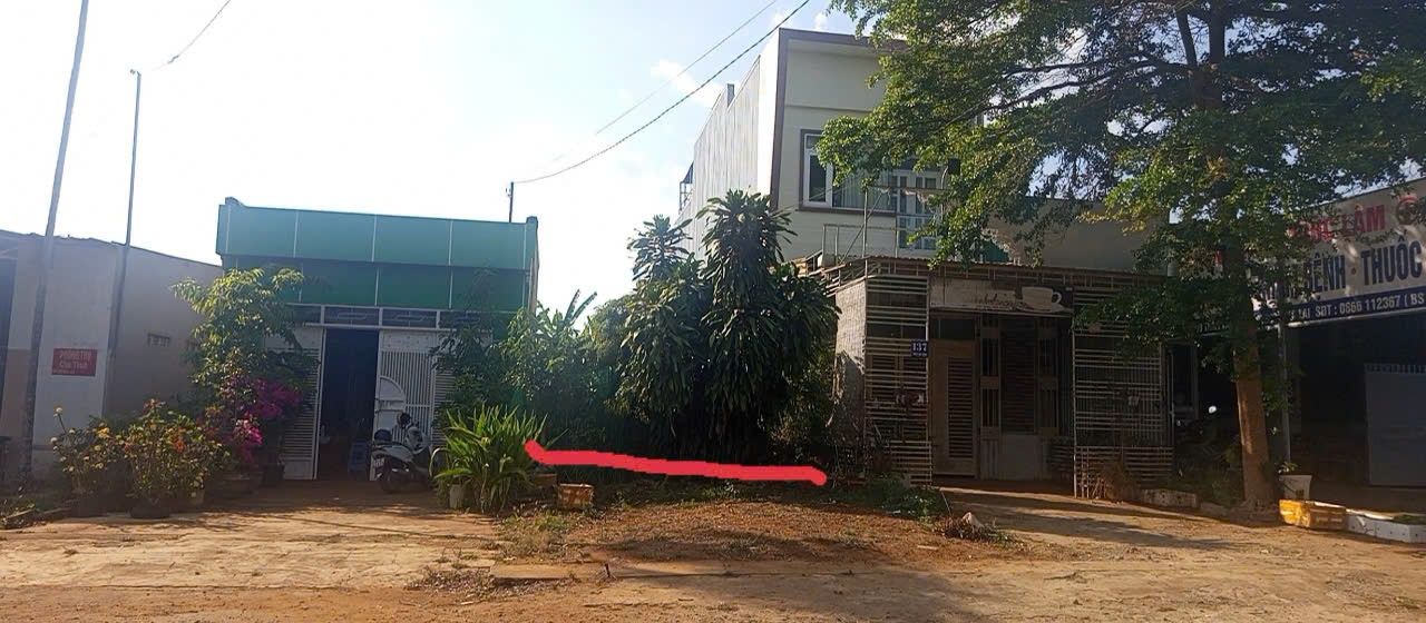 Đất mặt tiền Trần Văn Bình, Pleiku 135m² giá 1.8 tỷ - Cơ hội đầu tư hấp dẫn!