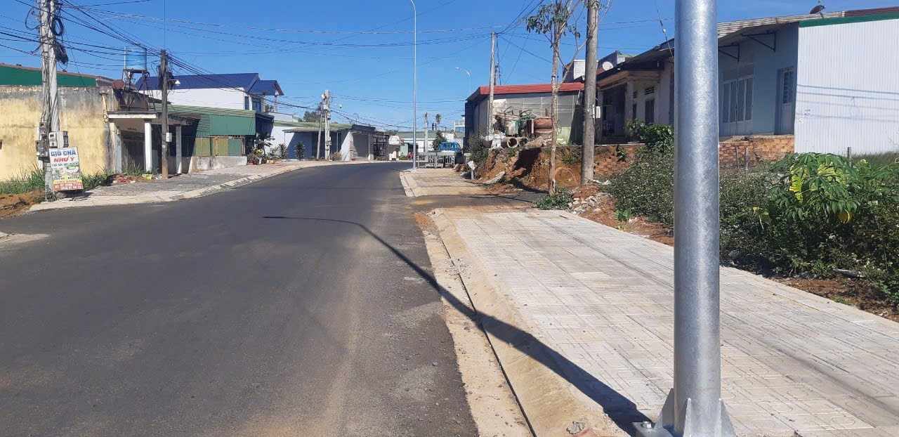 Nhà đẹp đường Lý Thường Kiệt, Bảo Lộc 600m² giá 24 tỷ - Khu dân cư đông đúc!