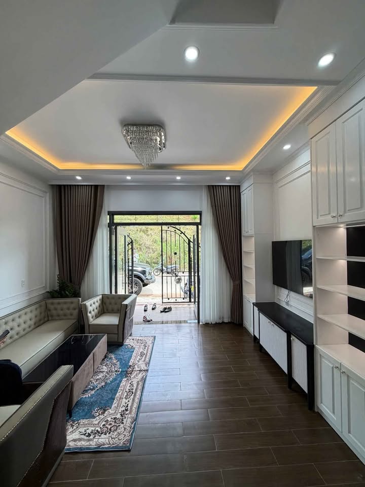 Bán nhà mới xây đường An Sơn, Đà Lạt 68.9m² giá 9.3 tỷ - Thiết kế hiện đại, đầy đủ tiện nghi!