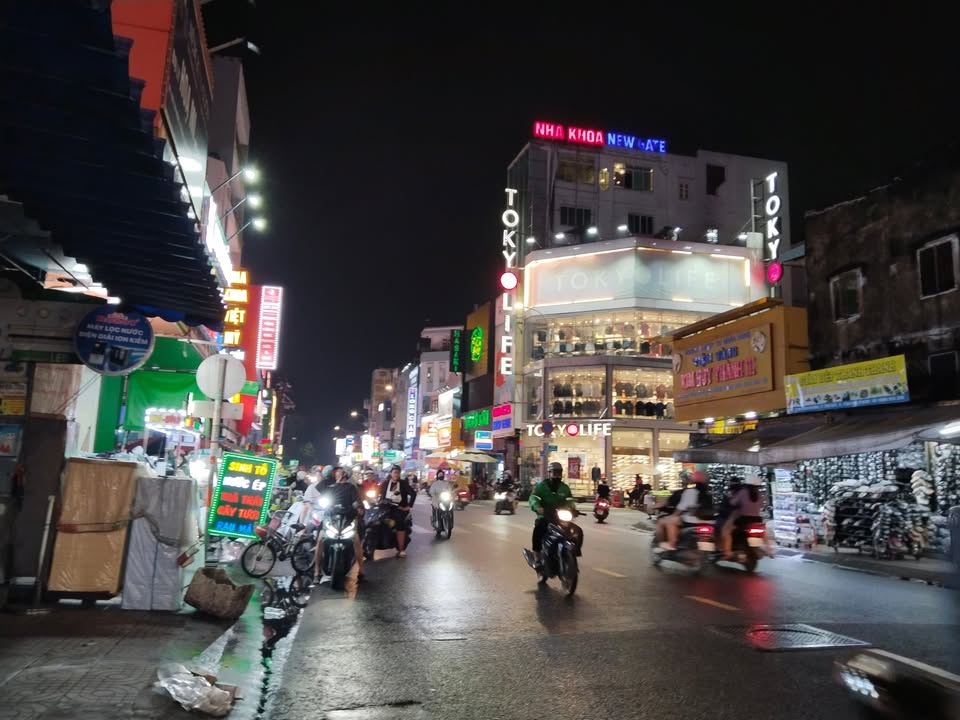 FrontHouse mặt tiền Tân Hương 80m² giá 12.7 tỷ - Đầu tư sinh lời ngay!