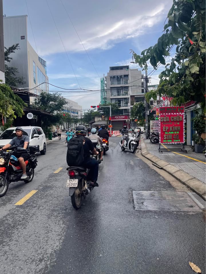 FrontHouse Đường Đặng Vũ Hỷ, Sơn Trà 108m² giá 24 tỷ - Tài sản sinh lời bền vững!