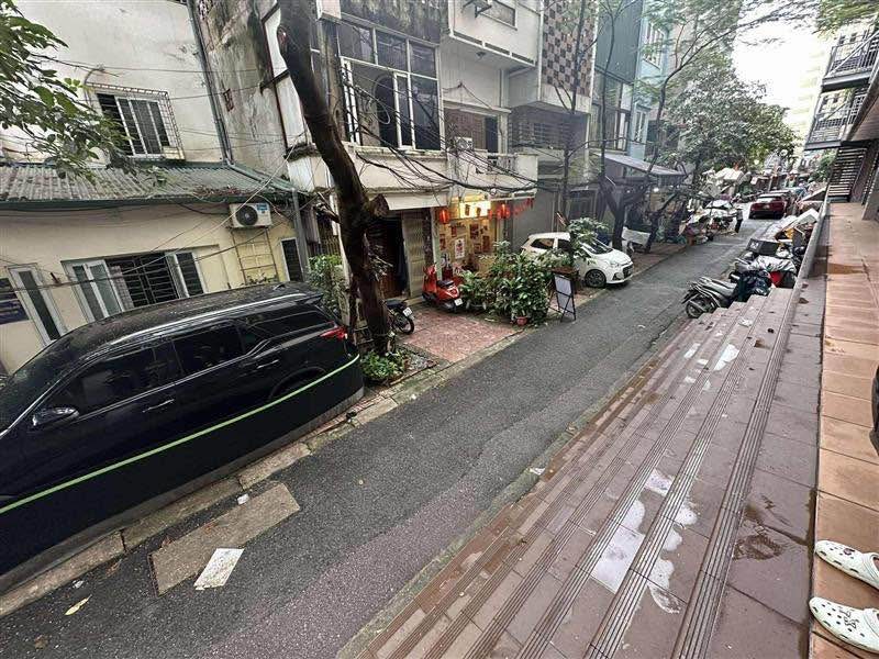 Chung cư Thành Công Ba Đình 58m² giá 6,45 tỷ - Thiết kế hiện đại, đầy đủ ánh sáng!