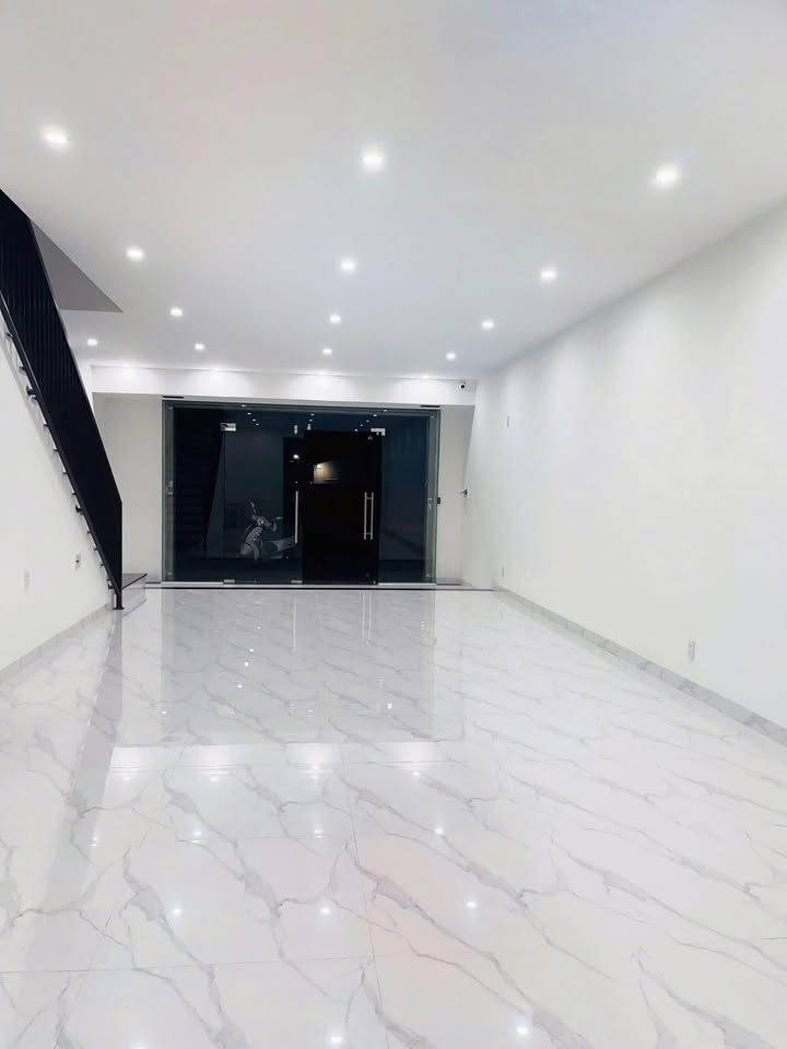 Shophouse cho thuê đường Phạm Huy Thông 120m² - Giá chỉ 20 triệu/tháng!