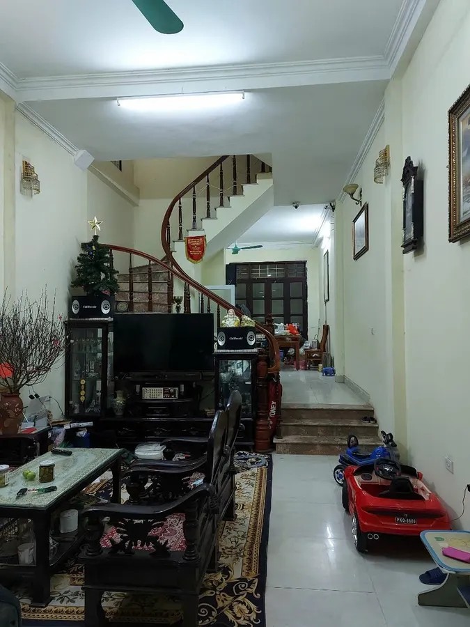 Nhà bán Đông Ngạc, Bắc Từ Liêm 61m² giá 9 tỷ - Ô tô đỗ cửa, thiết kế hiện đại!