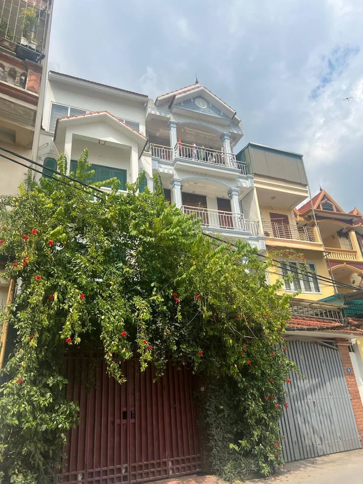 Nhà phố Hoàng Mai 100m² giá 16 tỷ - Chính chủ bán gấp!