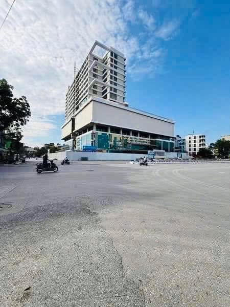 Nhà 2 tầng mặt phố Lý Nam Đế 63m² giá 3.5 tỷ - Sổ hồng đầy đủ, vị trí đắc địa!