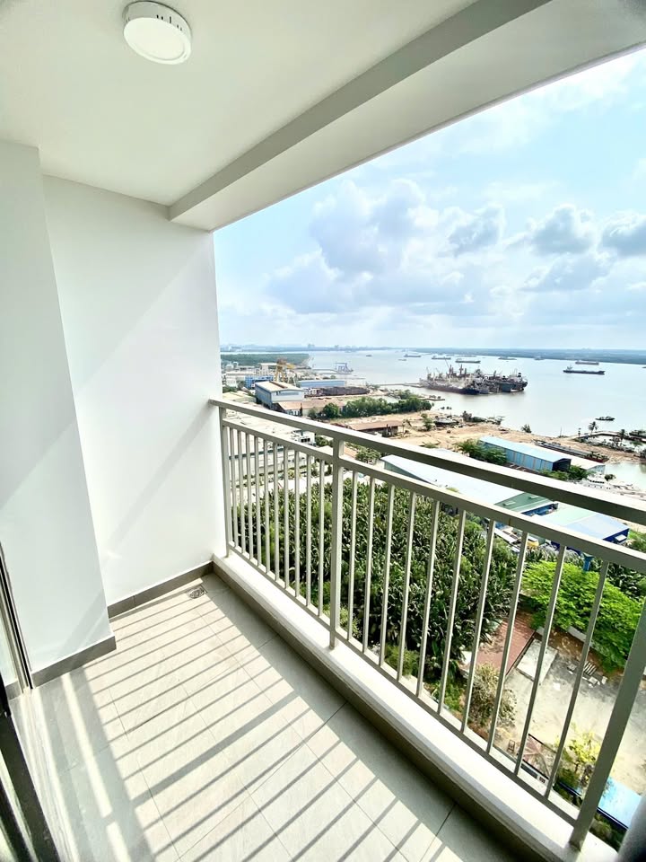 Căn hộ Q7 Saigon Riverside Complex 67m² giá 3.75 tỷ - Thiết kế hiện đại, view sông tuyệt đẹp!