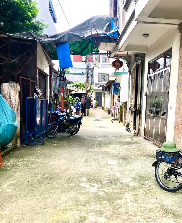 Đất Yên Viên, Gia Lâm 40m² giá thỏa thuận - Ô tô đỗ cửa, gần chợ