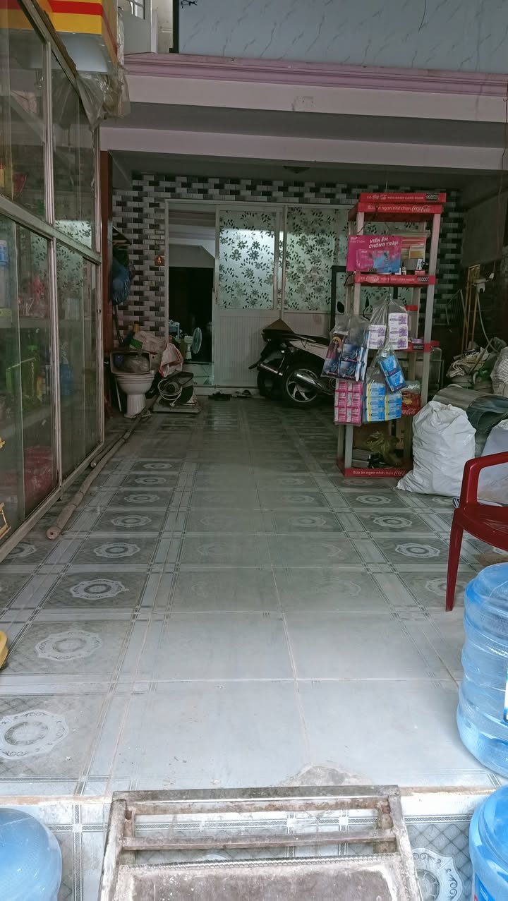 Nhà mặt bằng kinh doanh Hiệp Bình Chánh 100m² giá 23 triệu - Sẵn sàng hoạt động ngay!