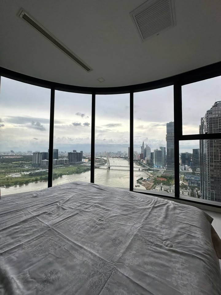 Căn hộ Vinhomes Golden River quận 1 121m² giá thỏa thuận - View sông tuyệt đẹp!