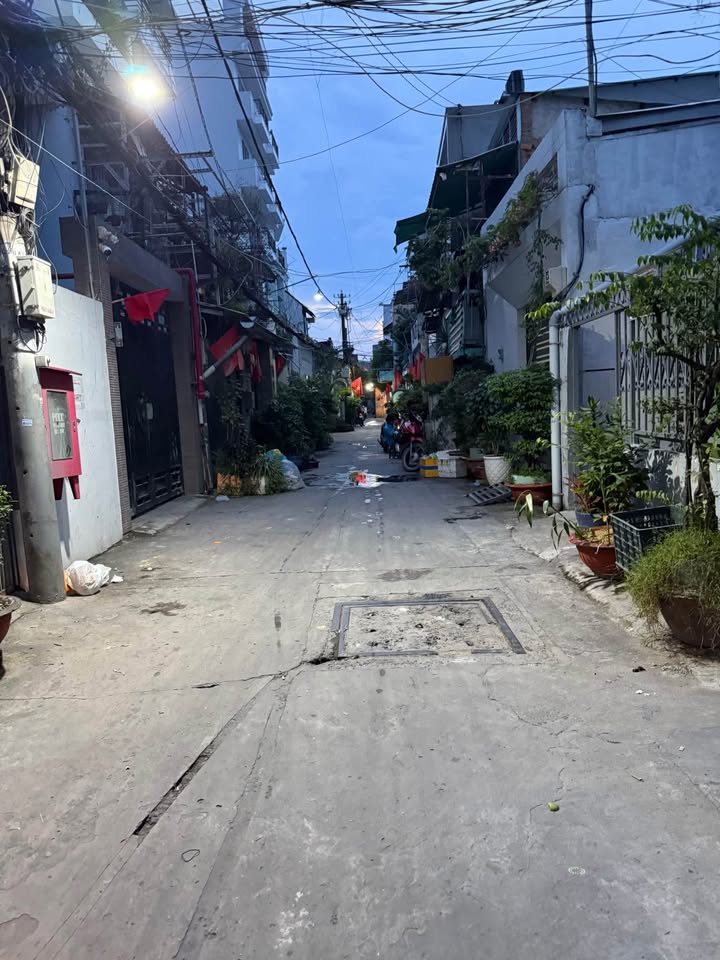 Nhà Bạch Đằng, Bình Thạnh 30.6m² giá 4.98 tỷ - Sổ hồng riêng, hoàn công đầy đủ!