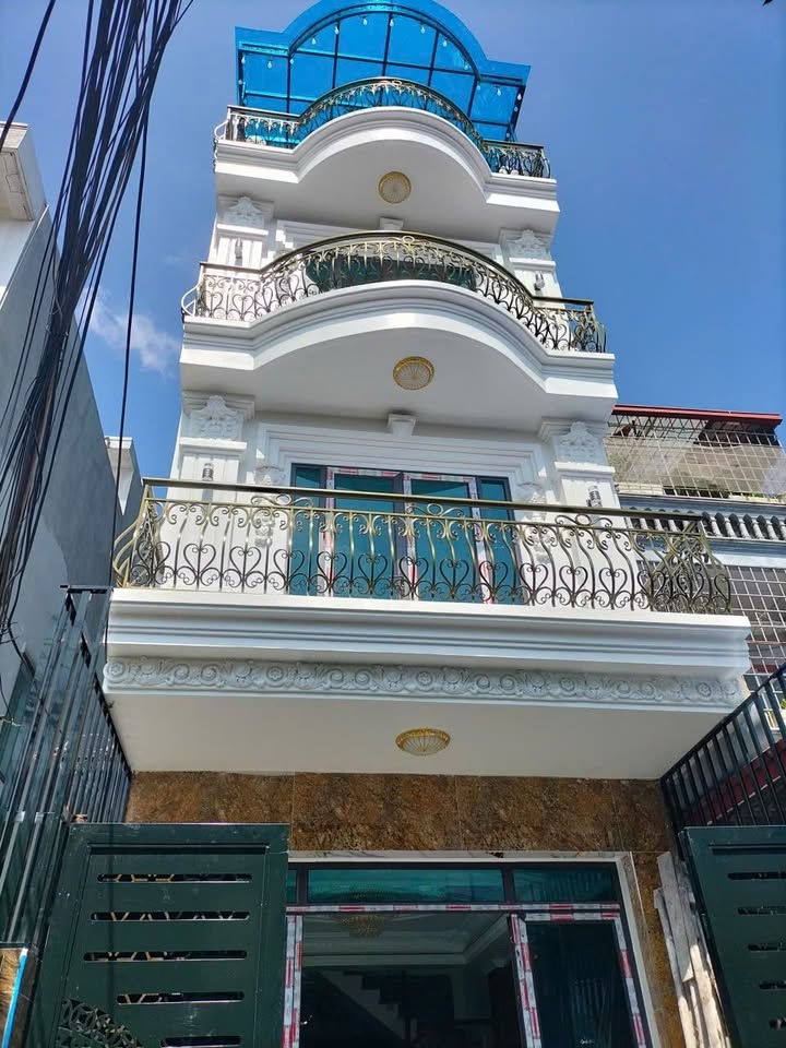 Nhà 4 tầng mặt ngõ Bùi Thị Tự Nhiên 54m² giá 4.6 tỷ - Ô tô vào nhà!