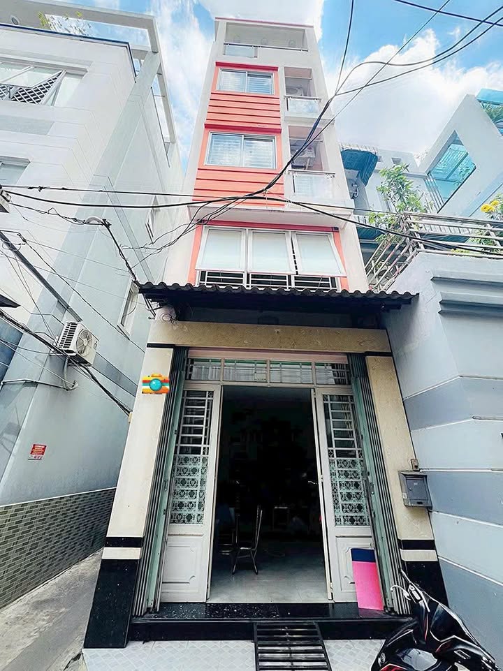 Nhà hẻm Trần Đình Xu, Quận 1, 36m² giá 7 tỷ - Gần công viên và chợ Thái Bình!