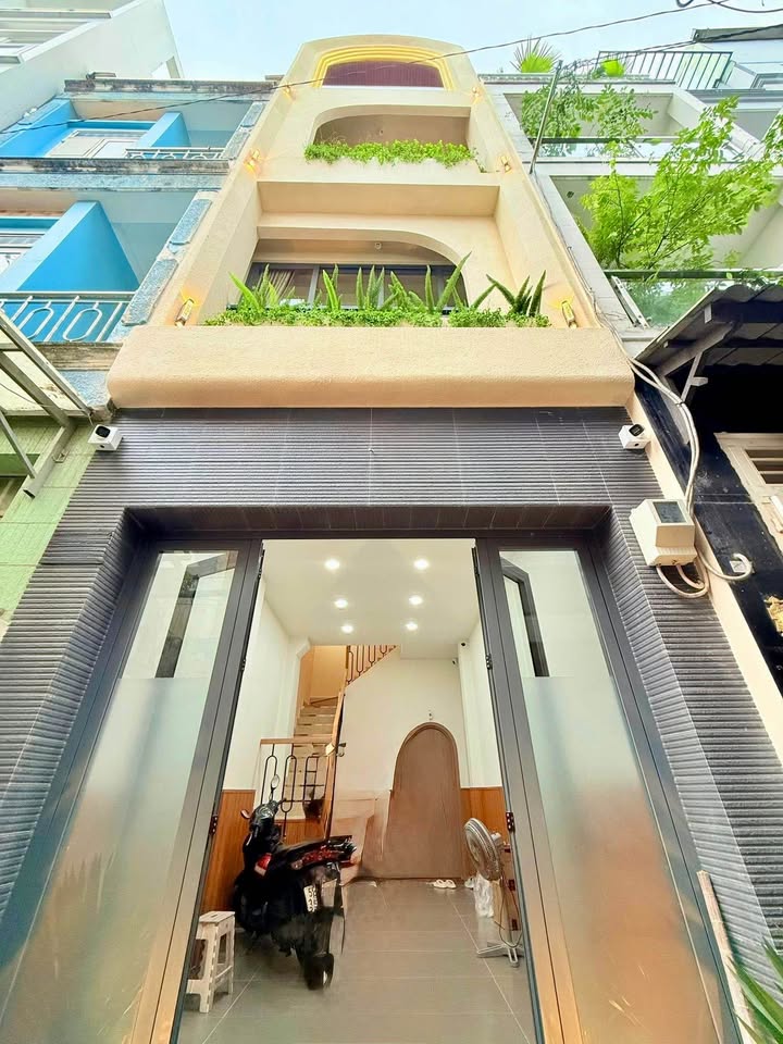 Nhà mặt phố Hoàng Sa, Quận 3, 45m² giá 50 triệu - Sẵn sàng cho thuê ngay!