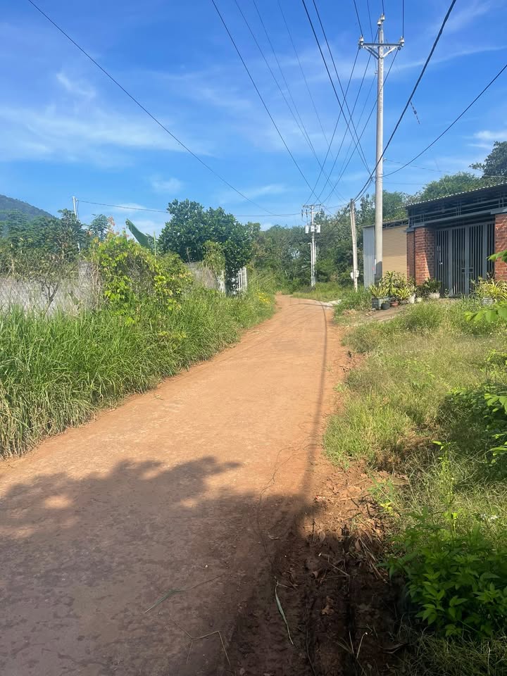 Đất nền Xuân Lộc 365m² giá chỉ 700 triệu - Sổ đỏ chính chủ!