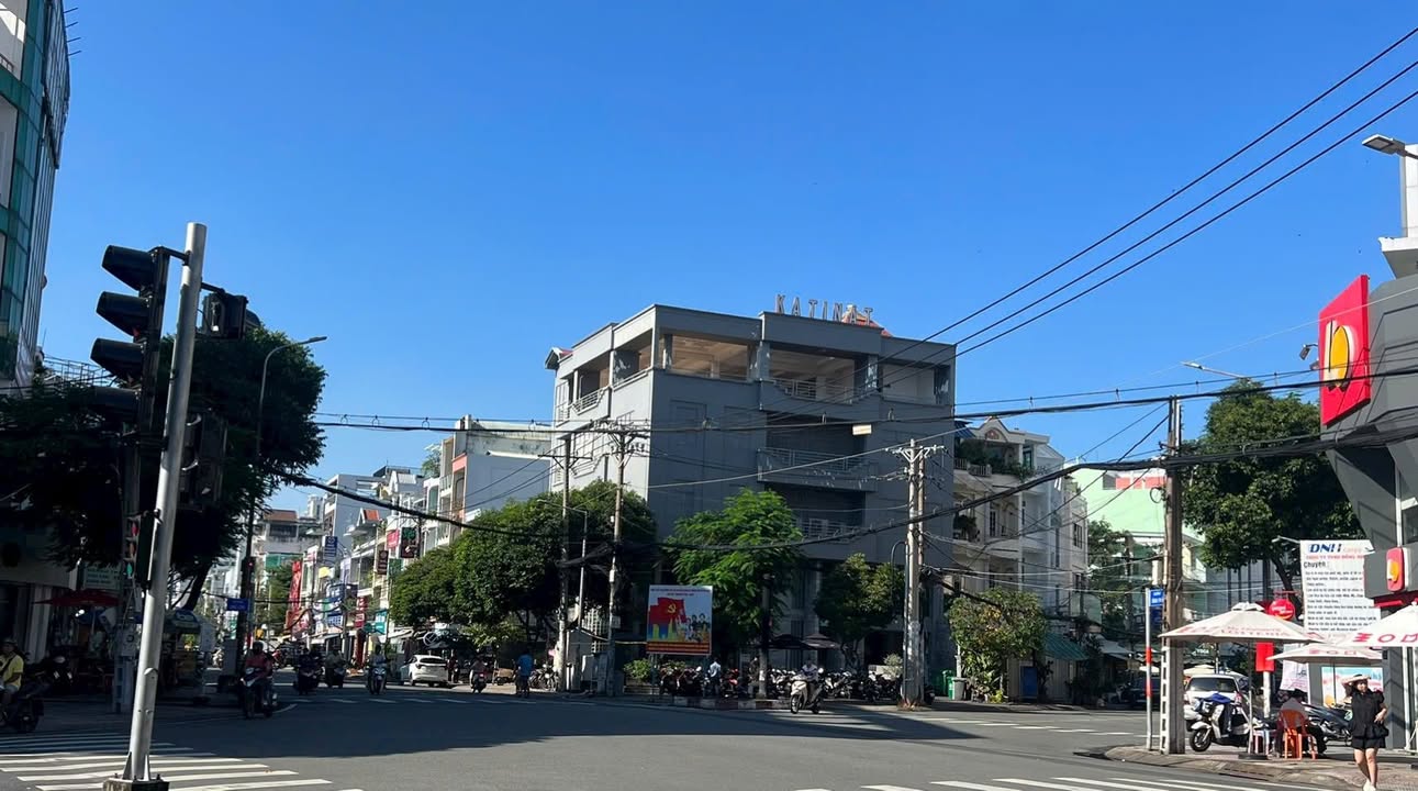 Nhà phố mặt tiền đường Bình Phú, Quận 6 diện tích 154m² giá 30 tỷ - Vị trí kinh doanh sầm uất!