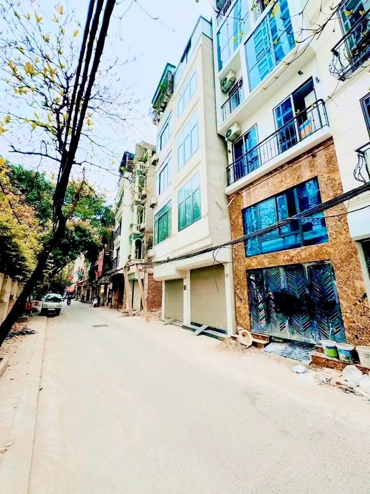 FrontHouse đường Nguyễn Trãi 85m² giá 32.5 tỷ - Kinh doanh sầm uất ngay mặt phố!