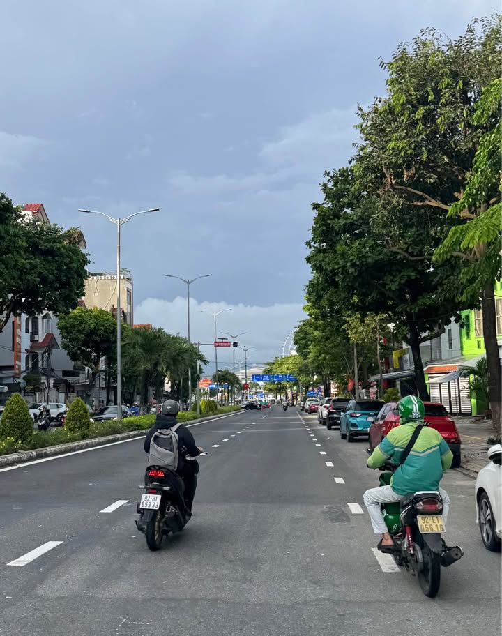 Nhà 3 tầng mặt tiền đường 2/9, Đà Nẵng, 67m² giá 8.5 tỷ - Vị trí đắc địa, kinh doanh thuận lợi!