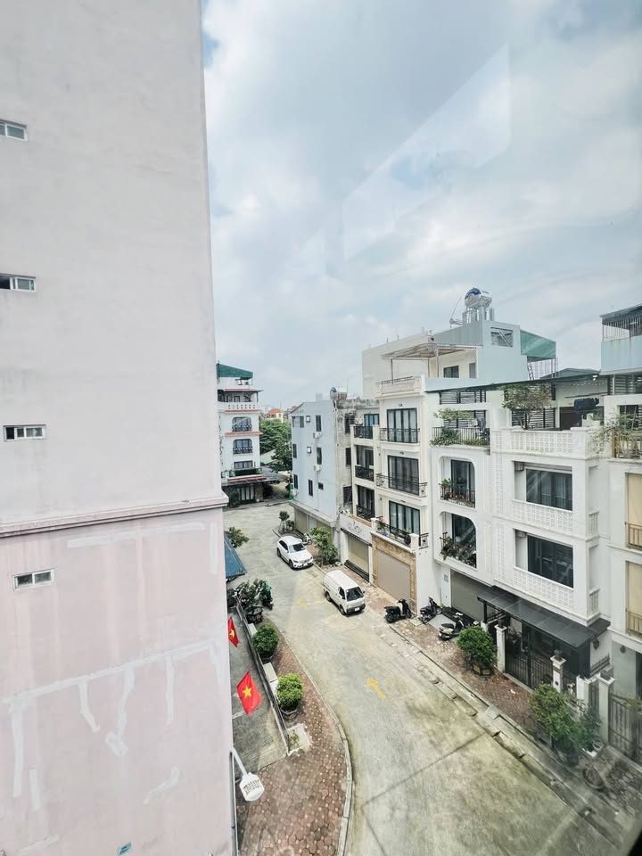 Nhà phố Định Công Thượng Hoàng Mai 27m² giá 8.3 tỷ - Full nội thất cao cấp, vào ở ngay!