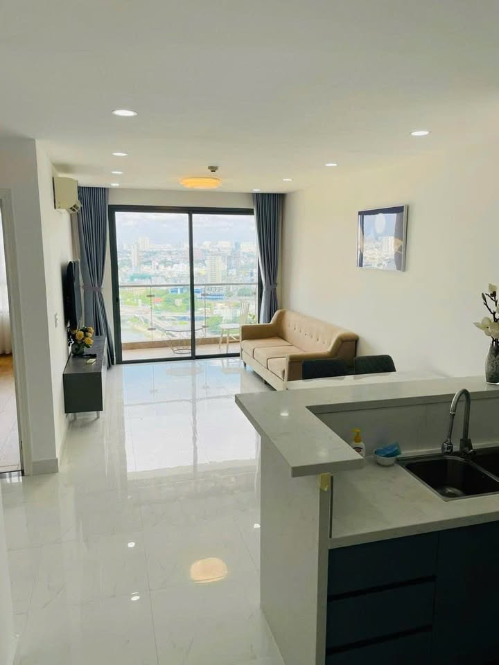 Chung cư The Gold View Bến Vân Đồn 2PN - Full nội thất, view sông tuyệt đẹp!