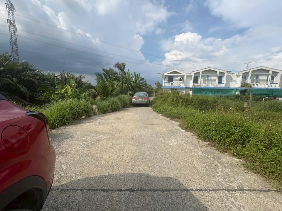 Đất thổ cư 100m² tại ấp 1B Thanh Phú - Bến Lức - Chỉ 1.3 tỷ, view kênh mát mẻ!