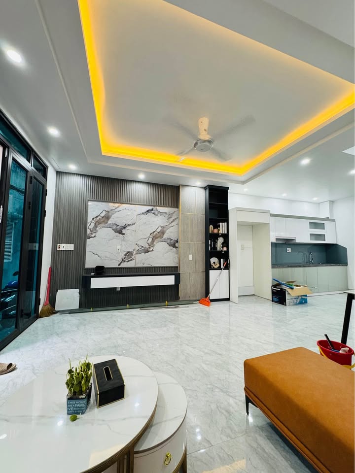 Nhà 4 tầng Dư Hàng Kênh 45m² giá 3.29 tỷ - Nhà mới full nội thất, chính chủ!