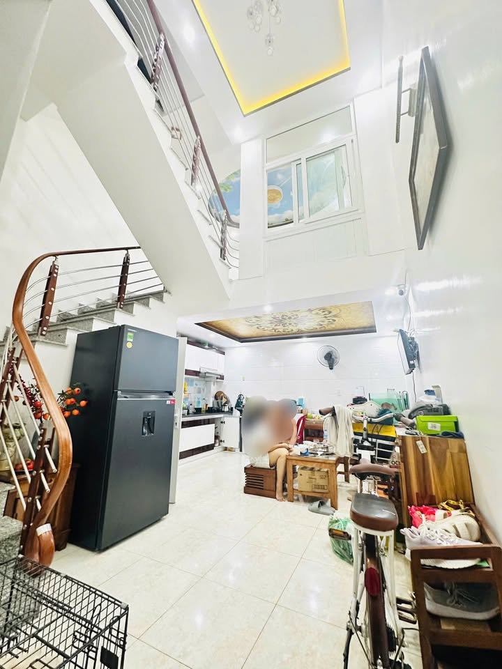 Nhà 3 tầng Tôn Đức Thắng 33m² giá 1.899 tỷ - Vị trí cực đẹp, tiện nghi đầy đủ!