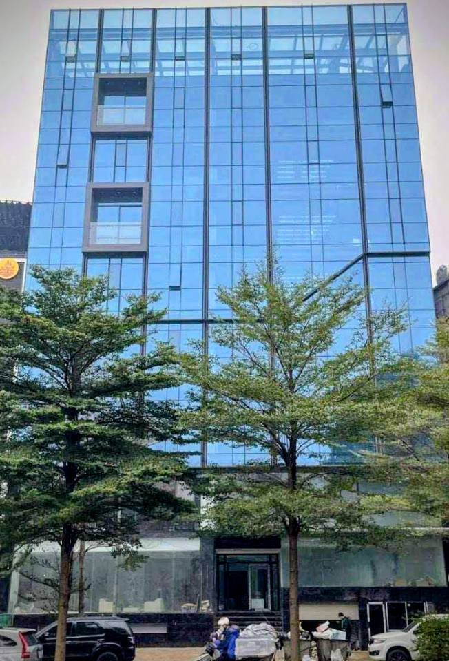 Tòa văn phòng cao cấp mặt phố Láng 250m² giá 200 tỷ - Cơ hội đầu tư hiếm có!