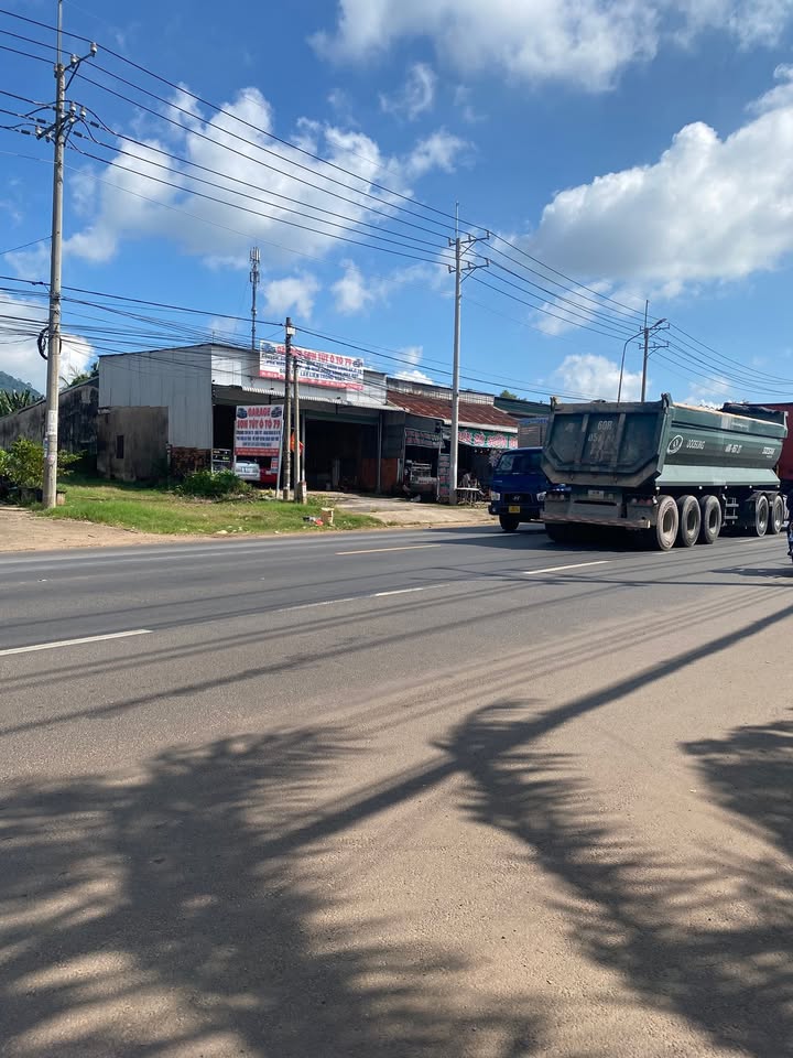 Đất mặt tiền Quốc Lộ 1A, Xuân Hiệp, 356m² giá 5.6 tỷ - Vị trí tuyệt vời cho kinh doanh!