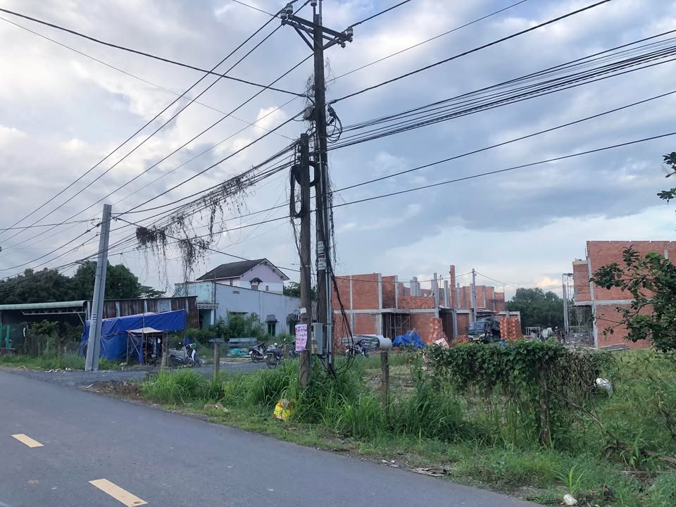 Lô đất nền Tân Uyên 81m² giá 1 tỷ - Sổ riêng, full thổ cư!