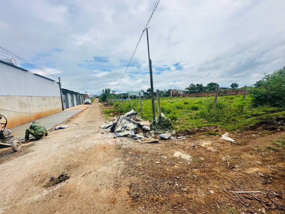 Đất thổ cư tại Hẻm 46 Nguyễn Kiệm, Phường Yên Thế 180m² - Giá chỉ 800 triệu!