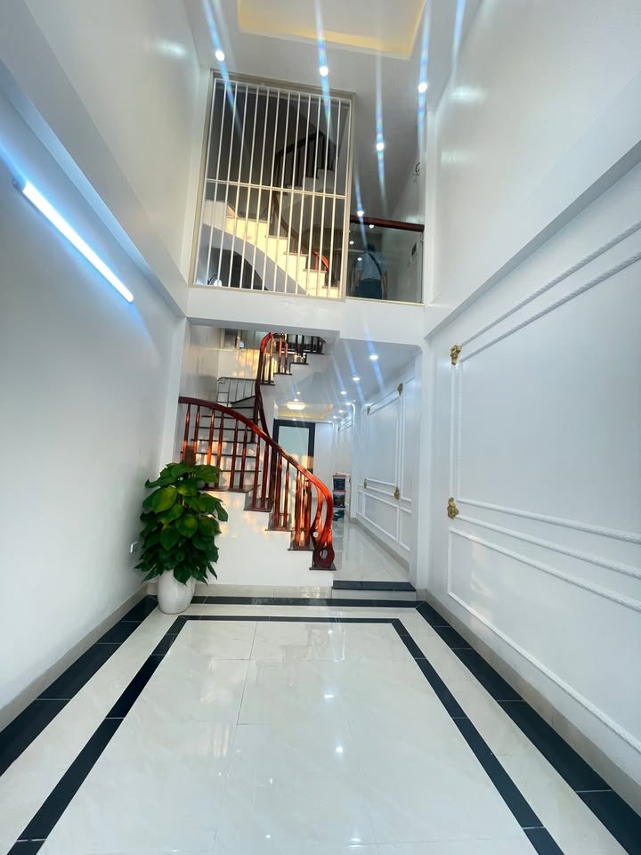Nhà 5 tầng Ngũ Hiệp Thanh Trì 40m² giá 6 tỷ - Sẵn sàng vào ở!