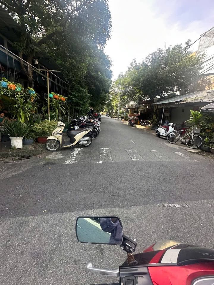 Nhà cho thuê góc Tân Quý, quận Tân Phú, 72m² chỉ 13 triệu/tháng - Không thể bỏ lỡ!