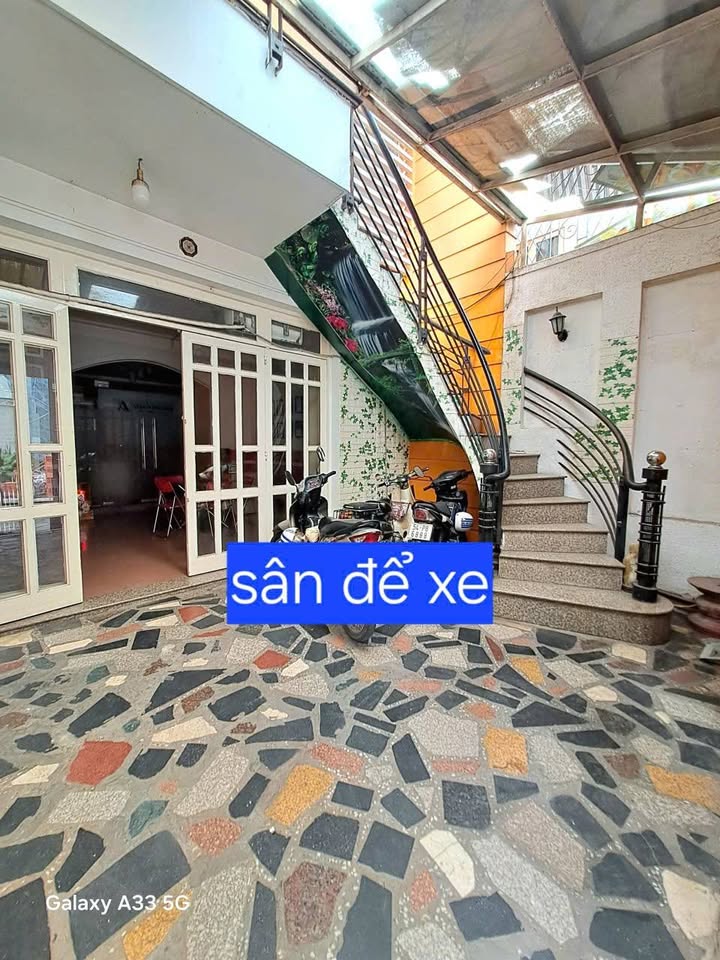 Cho thuê văn phòng mặt tiền đường Nguyễn Minh Hoàng, Tân Bình 54m² - Giá 10 triệu/tháng