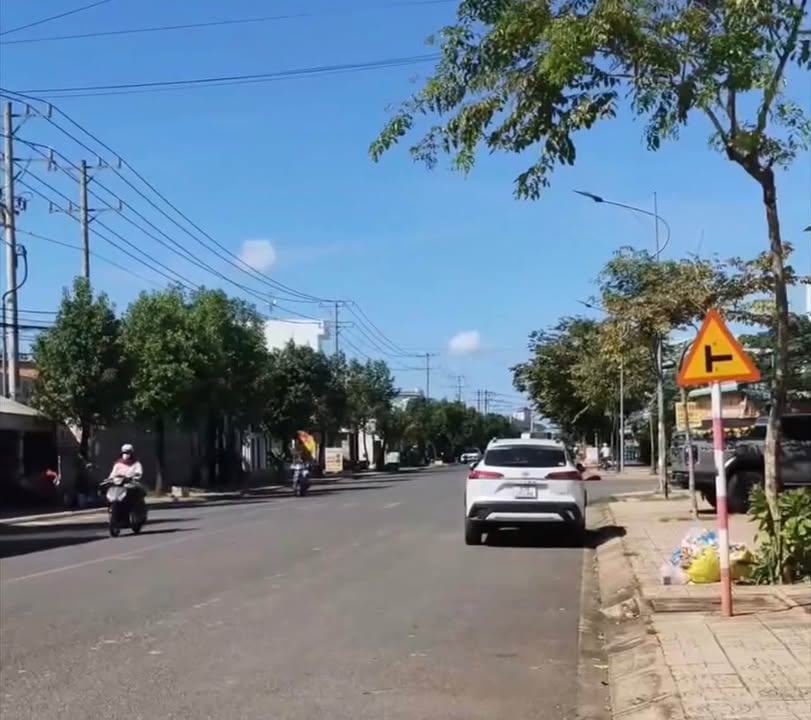 Nhà phố Phước Bình 108m² giá 4.8 tỷ - Cơ hội đầu tư sinh lời!