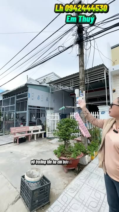 Bán nhà mặt tiền Ngọc Hân Công Chúa, 100m² giá 2.35 tỷ - Gần chợ và trường học!