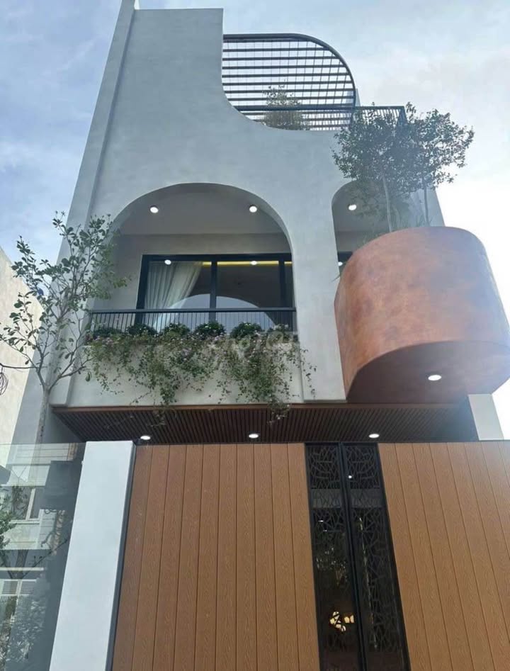 Nhà 3 tầng đẹp đường Mạc Đăng Doanh 100m² giá 6 tỷ - Sẵn sàng vào ở!