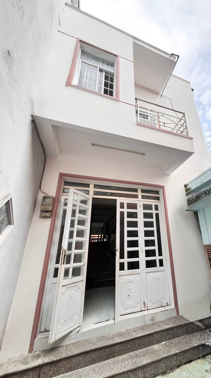 Nhà hẻm Mạc Cửu, Rạch Giá 70m² giá 800 triệu - Dọn vào ở ngay!