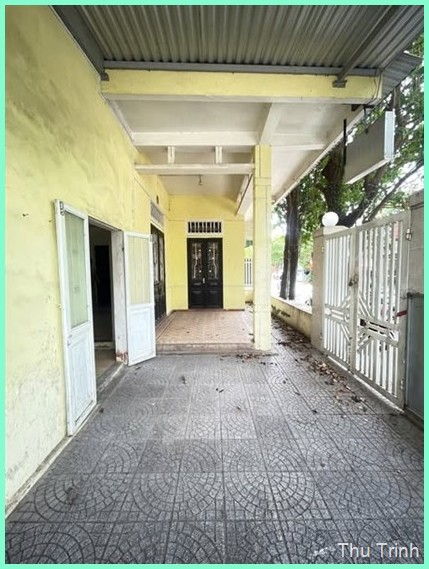 Nhà mặt tiền cho thuê Nguyễn Hoàng, TP Huế - Địa điểm lý tưởng cho cả ở và kinh doanh!