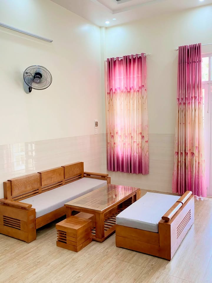 Nhà phố Bồng Sơn 130m² giá 1 tỷ - Sổ hồng chính chủ, ô tô vào tận nơi!