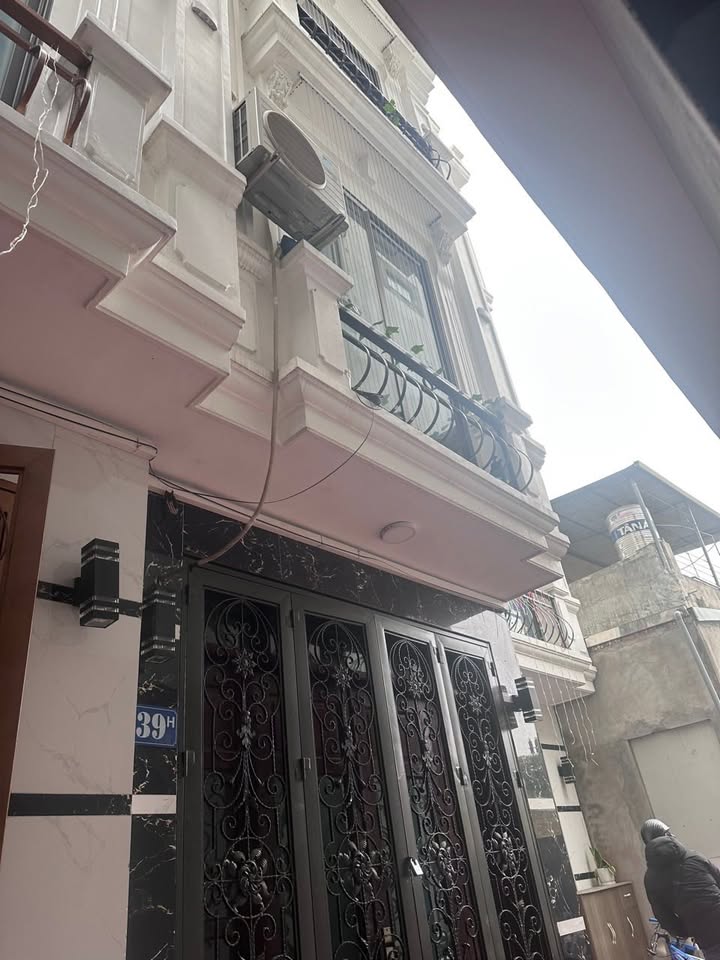 Nhà nguyên căn 4 tầng Phúc Lợi 30m² giá 8 triệu - Dành cho hộ gia đình!