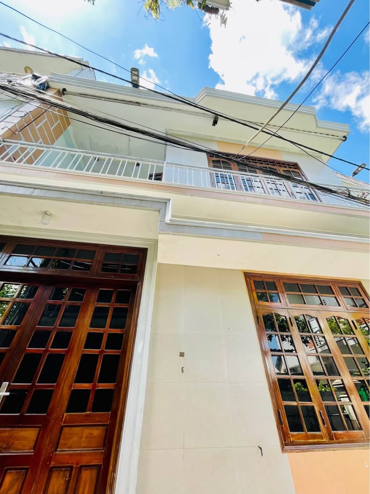 Nhà bán 100m² đường Nguyễn Sinh Cung, Huế - Giá chỉ 3,5 tỷ - Gần chợ Vỹ Dạ!