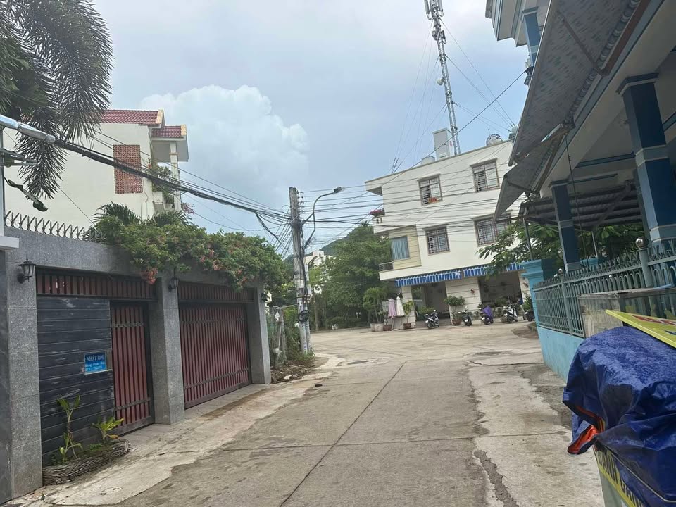 Nhà bán hẻm Lý Thái Tổ, Nha Trang 129.4m² giá 14.5 tỷ - Phù hợp văn phòng, căn hộ