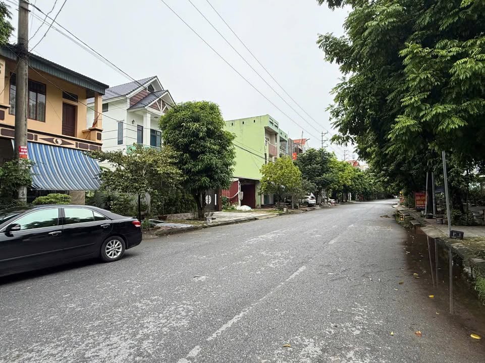 Đất nền kinh doanh mặt phố Lê Hữu Chỉnh, Việt Trì 81m² chỉ 4 tỷ - Cơ hội đầu tư tuyệt vời!