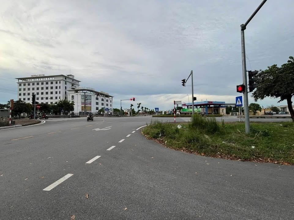 Đất đô thị Quang Trung, Kiến Xương 100m² giá 1.8 tỷ - Vị trí đắc địa, trung tâm thị trấn!